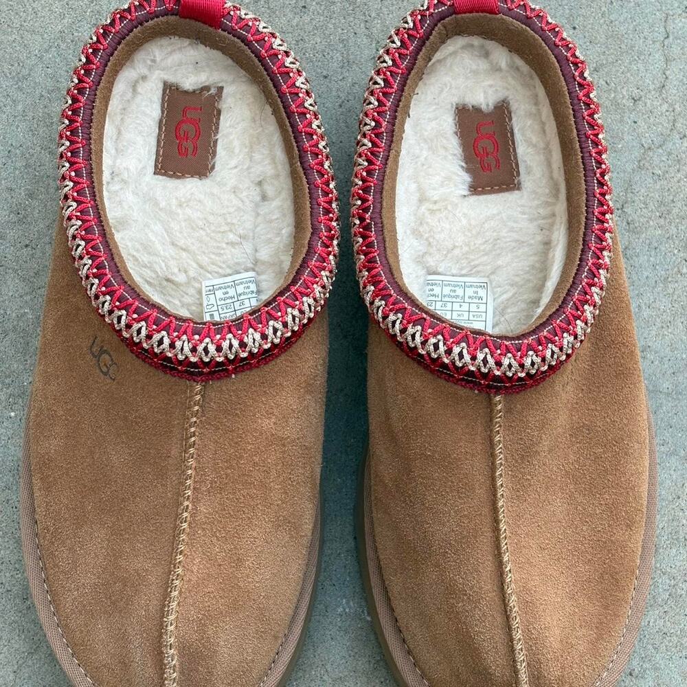 ugg tazz size 5Y chestnut